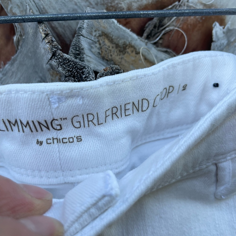 Chico’s So Slimming Girlfriend Crop White jeans size 2 - Picture 5 of 5
